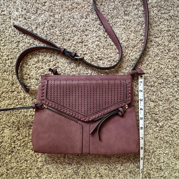 VR NYC Dusty Pink Crossbody Bag - Picture 3 of 7
